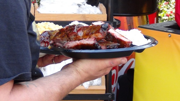 plate of southern style bbq
